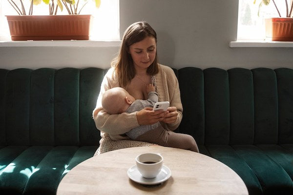 Can You Drink Coffee When Breastfeeding?